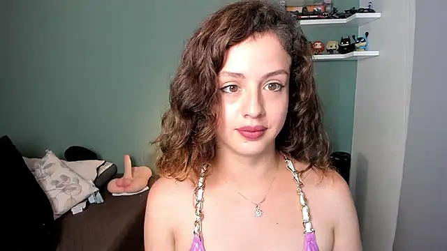 Cassandra Caiin online show from December 9, 7:39 pm