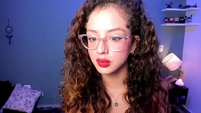 Cassandra Caiin online show from December 17, 10:11 pm