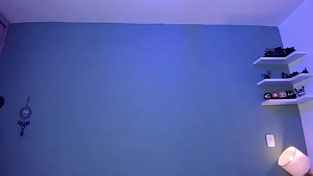 Cassandra Caiin online show from December 18, 1:15 am