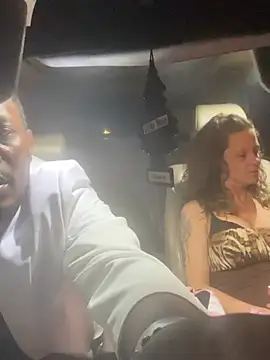 Makeyoucumallover online show from April 5, 5:37 am