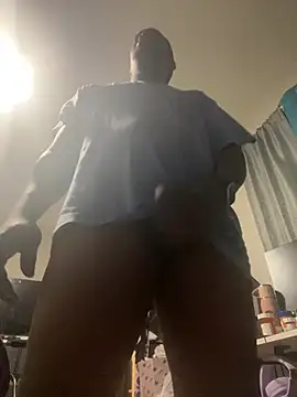 Makeyoucumallover online show from April 25, 5:54 am