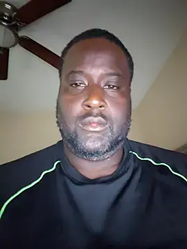 Snapshot of biggreen850 chatting on July 24, 10:30 pm biggreen850 online show from July 24, 10:30 pm