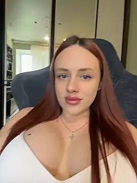 Lisaaan online show from July 16, 9:04 am