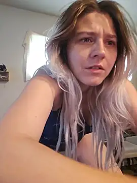Snapshot of ScarletCallings420 chatting on July 17, 6:57 pm ScarletCallings420 online show from July 17, 6:57 pm