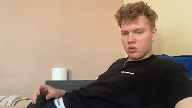 sexybooii6968 online show from November 2, 12:07 pm