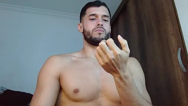 Noah jhonsonn online show from August 2, 12:36 pm