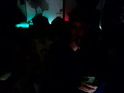 Snapshot of zarko8778 chatting on April 6, 7:31 am zarko8778 online show from April 6, 7:31 am