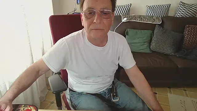 HETEREOMAN online show from April 11, 3:38 pm