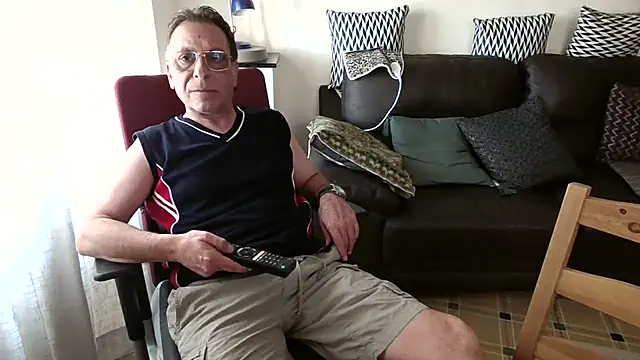 HETEREOMAN online show from June 24, 3:55 pm