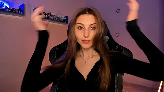 CassiaBlade1 online show from January 28, 7:10 pm