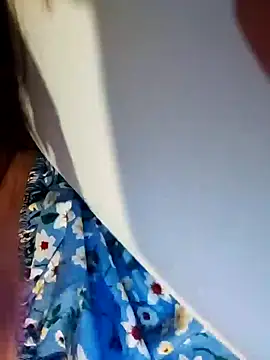 Srishtijain51 online show from February 4, 5:01 pm