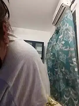 Srishtijain51 online show from February 8, 6:44 pm