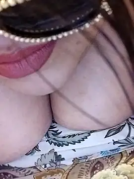 Srishtijain51 online show from July 6, 12:46 pm