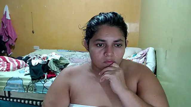 Snapshot of yulieth_bbw chatting on July 9, 1:09 am yulieth bbw online show from July 9, 1:09 am