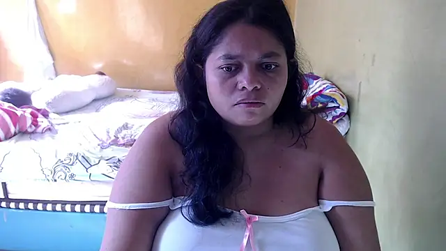 Snapshot of yulieth_bbw chatting on July 18, 1:15 pm yulieth bbw online show from July 18, 1:15 pm