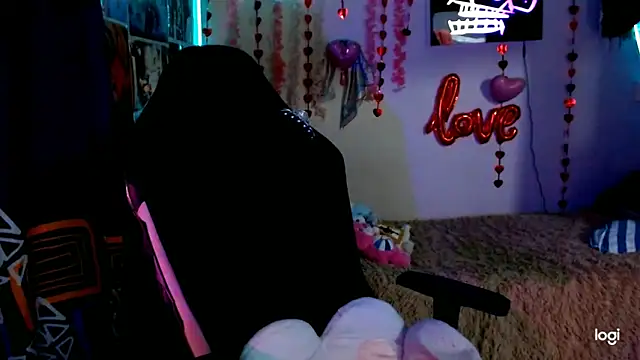 Snapshot of JINX_26 chatting on April 24, 6:16 am JINX 26 online show from April 24, 6:16 am