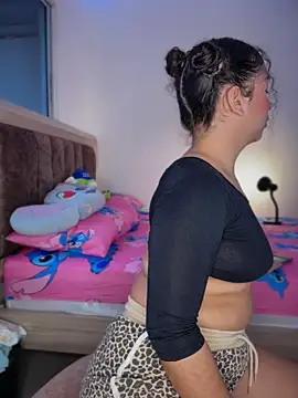 Shara dreams online show from March 29, 1:11 pm