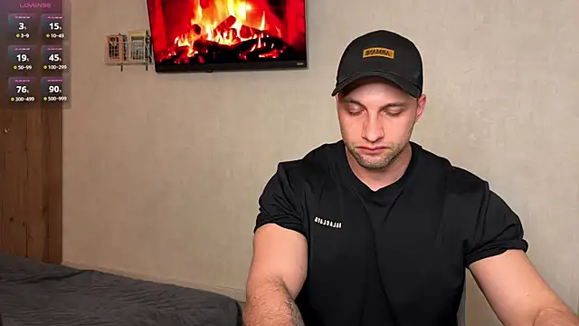 michaelbradleu online show from May 14, 7:53 pm