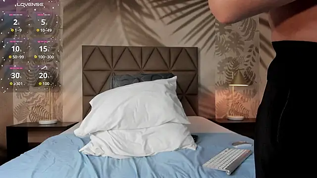 Scarleett 22 online show from April 17, 8:12 pm