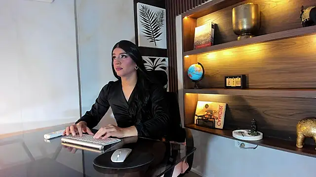 Scarleett 22 online show from May 17, 12:12 pm