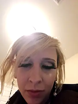 AmethystFoxx online show from March 30, 5:30 am