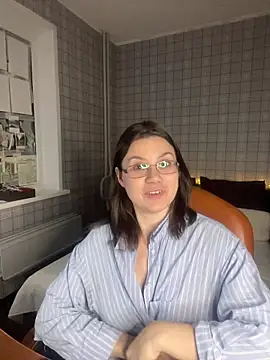 Snapshot of NinaVI chatting on December 21, 9:00 pm NinaVI online show from December 21, 9:00 pm