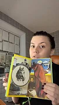 Snapshot of NinaVI chatting on February 1, 7:34 pm NinaVI online show from February 1, 7:34 pm