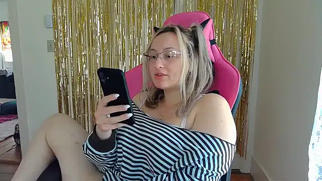 ashleyblaydex online show from April 30, 6:36 pm