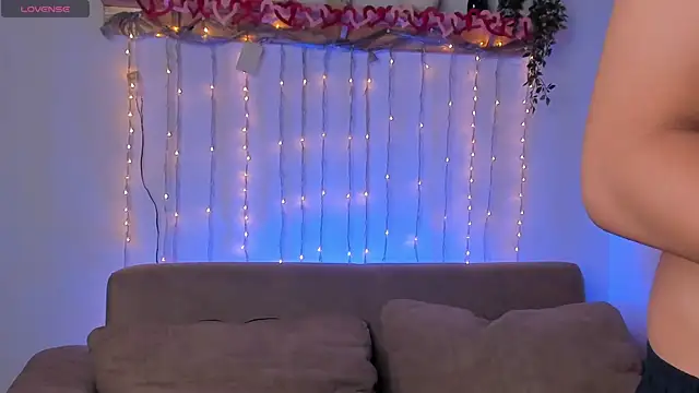 tomdrew69 online show from April 11, 2:49 am