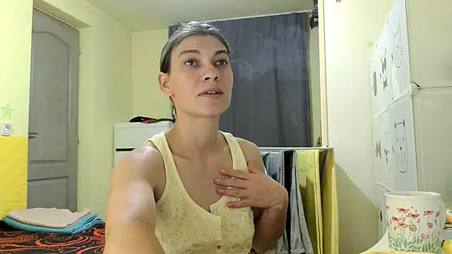 Snapshot of MercyLove chatting on December 18, 2:56 pm MercyLove online show from December 18, 2:56 pm