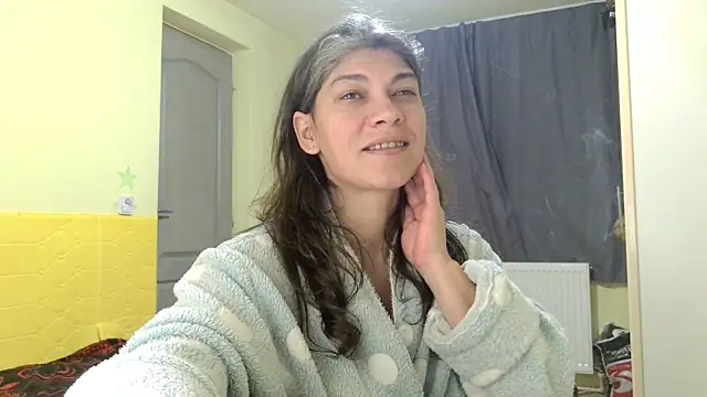 Snapshot of MercyLove chatting on February 15, 10:03 am MercyLove online show from February 15, 10:03 am