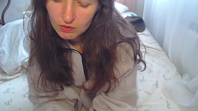 LoraPreston online show from June 26, 1:15 pm