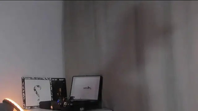 Snapshot of Nicky_neal chatting on December 3, 1:41 am Nicky neal online show from December 3, 1:41 am