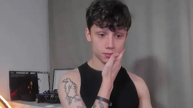 Snapshot of Nicky_neal chatting on December 12, 12:38 am Nicky neal online show from December 12, 12:38 am