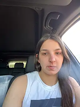 DoriDeluxe66 online show from March 9, 3:05 pm