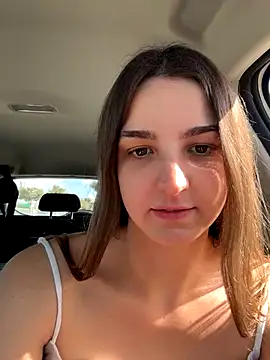 DoriDeluxe66 online show from October 31, 10:27 am