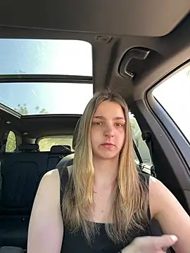 DoriDeluxe66 online show from February 22, 10:47 am