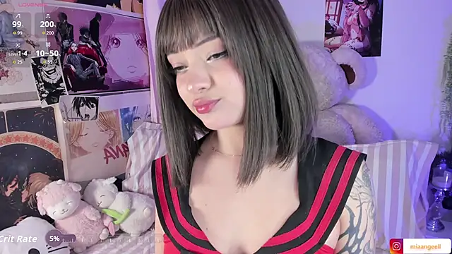 mia angel  online show from March 7, 12:40 am