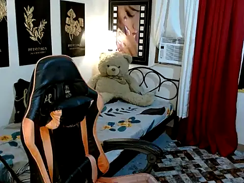 UrhotGoddess online show from October 13, 8:47 am