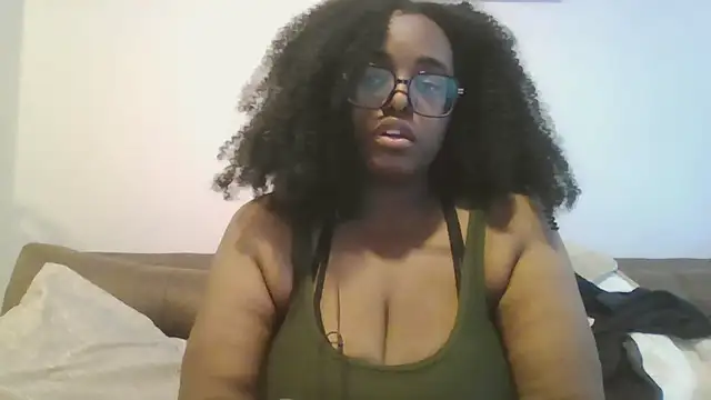 MissCC99 online show from April 10, 3:17 pm