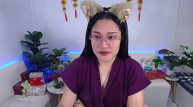 plysaithailand online show from March 20, 1:15 pm