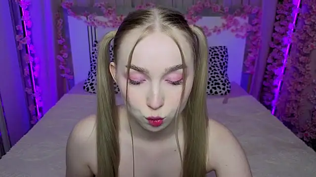 LilyStarlight online show from May 2, 4:50 am