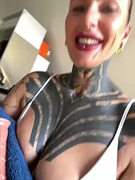 InkedBiitch online show from April 27, 6:11 am