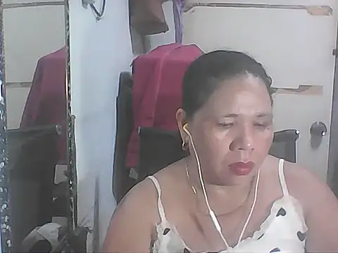 hotwet mama4uxx online show from January 9, 4:21 pm