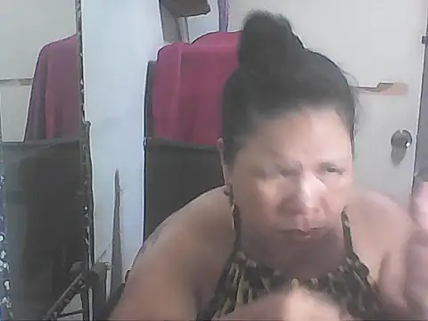 hotwet mama4uxx online show from January 13, 5:46 am