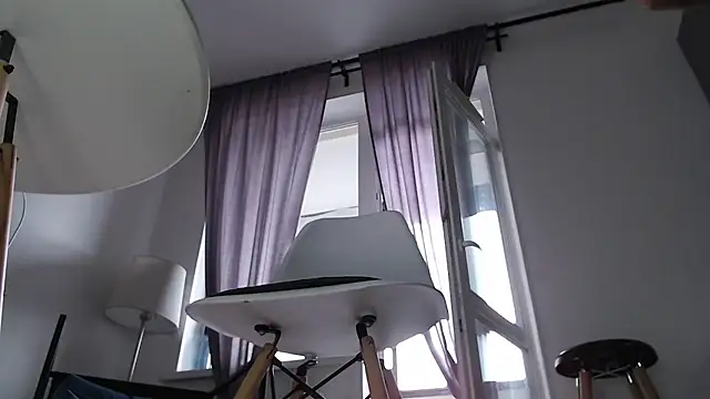 Snapshot of MadameKatrina chatting on September 22, 11:01 am MadameKatrina online show from September 22, 11:01 am