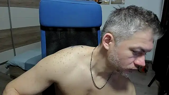 RobbyShawz online show from March 13, 5:14 am