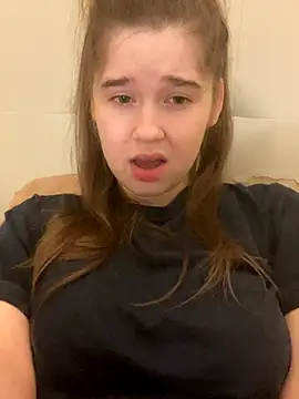 HornyGirlH online show from October 30, 1:29 am