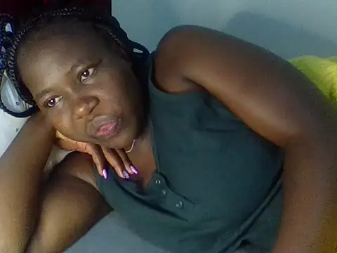 cute-marianna online show from May 9, 4:28 am