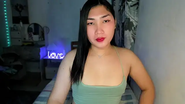 Miss Deliciousness online show from February 6, 3:52 pm